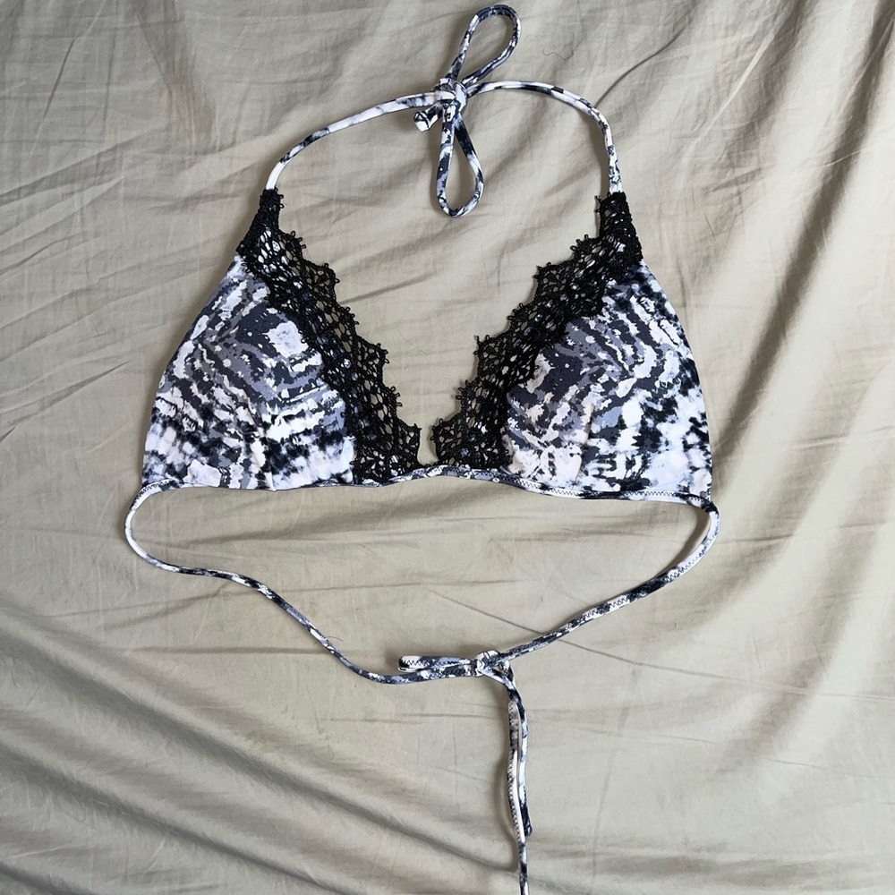 Marble/Lace Bikini Top